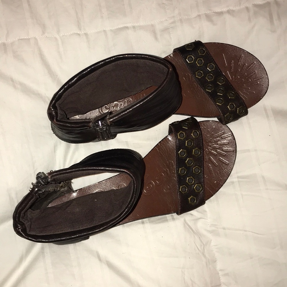 Sandals - Picture 2 of 2